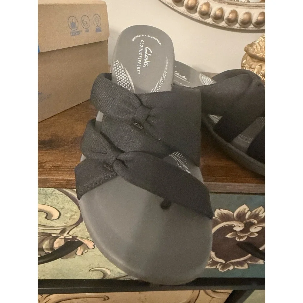 Clarks Cloudsteppers Breeze Rae Cam Black Gray Sandals Womens Size 8 M NWB